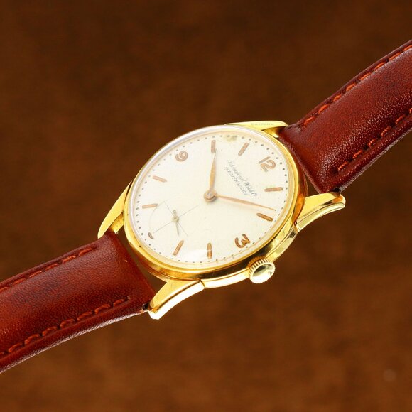IWC Vintage Circa 1960s Manual Wind, Cream Dial - 18kt Yellow Gold on Strap - Picture 9 of 10
